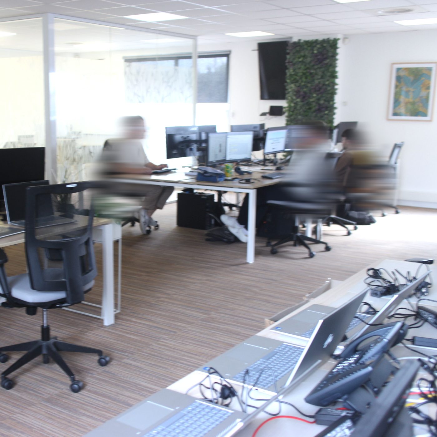 Open space, l'équipe au travail